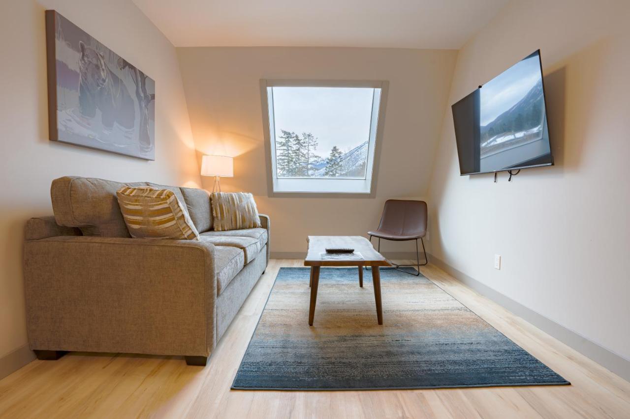 Basecamp Suites Banff Exterior foto