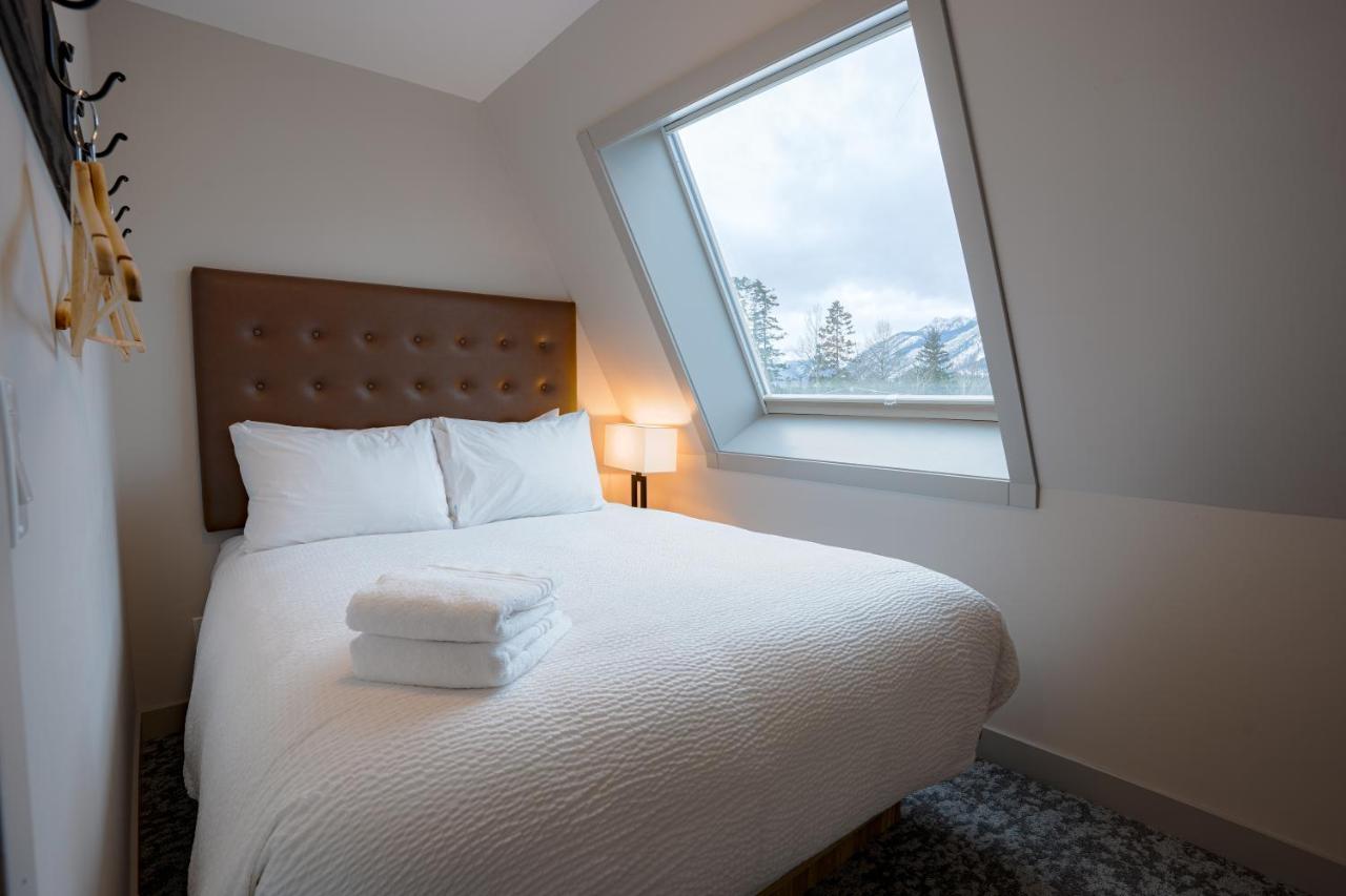 Basecamp Suites Banff Exterior foto