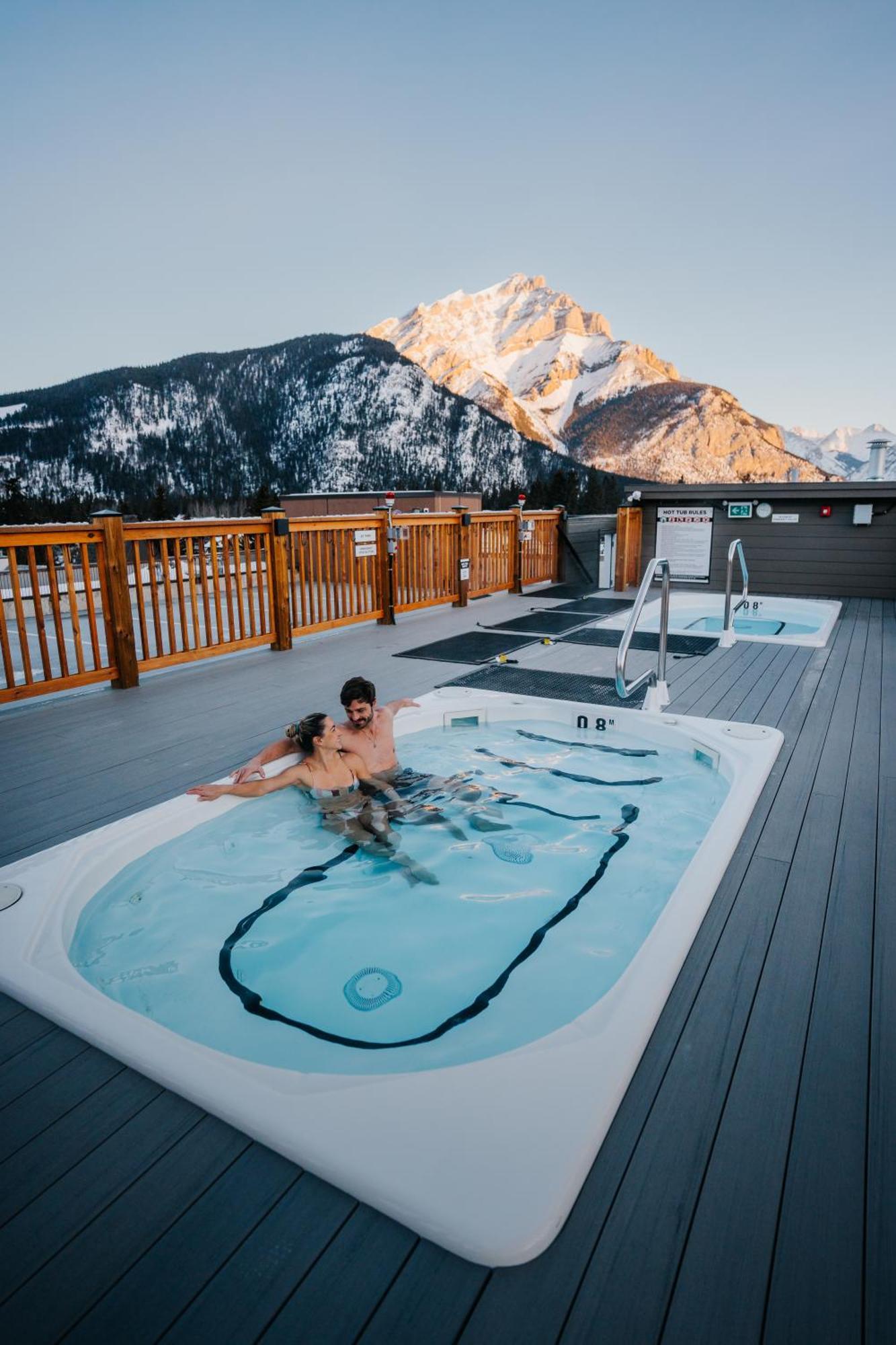 Basecamp Suites Banff Exterior foto