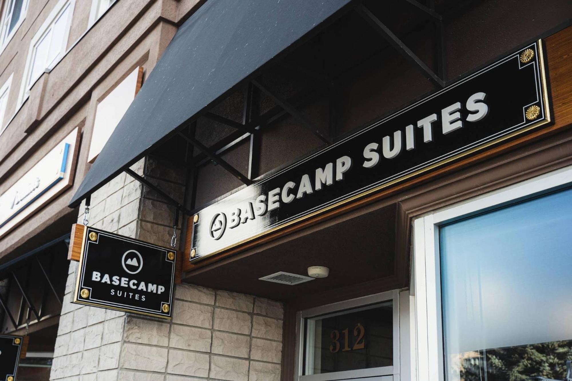 Basecamp Suites Banff Exterior foto